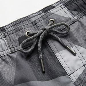 กางเกงขาสั้นลำลองผู้ชายผ้าฝ้าย 100% ลายพิมพ์ดิจิทัลรักษ์โลก สไตล์วินเทจ แห้งเร็ว ระบายอากาศดี ผ้าเนื้อนุ่ม - Product Image 4