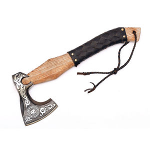 Burraq Custom Hache Tomahawk à lame barbelée de 17 pouces, lame en acier inoxydable, manche en bois de rose, fabriquée à la main, pour l'extérieur, le bricolage, l'industrie, le camping et les activités papa - Product Image 4