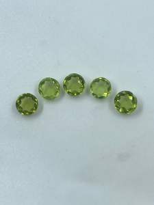 Peridoto Verde 100% Creado en Laboratorio, Corte Redondo, 6mm, 4.66 Quilates, 5 Piezas, Piedras Preciosas de la Marca China R.K. GEMS JEWELLERY para la Fabricación de Joyas - Product Image 4