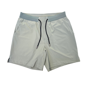 Short en nylon pour hommes Short de plage de bain personnalisé évacuant l'humidité Short de fitness de qualité supérieure décontracté solide en nylon à séchage rapide taille moyenne - Product Image 1
