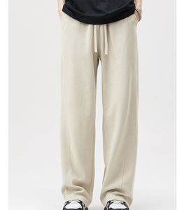 Pantalon de survêtement en coton pour homme, style streetwear, coupe évasée, jambe droite ample et cordon de serrage, design décontracté à jambe large. - Product Image 5