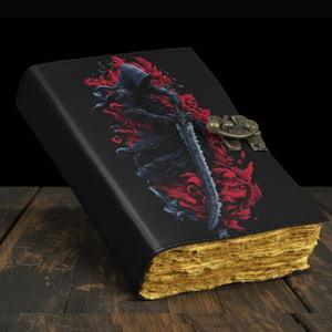 Carnet en cuir Al-Amir fait main imprimé Démon de la Récolte, couverture rigide, style gothique et fantastique, avec fermoir en laiton et bordure vintage - Product Image 2