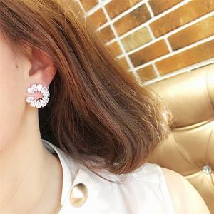 Flower Shape Pear Cut <b>Moissanite</b> Stud <b>Earrings</b> Claw Setting 925 Silver Minimalist Engagement Wedding Luxury Jewelry - Product Image 3