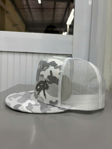 Casquette Trucker Unisexe Hip Hop Personnalisable OEM en Poly/Coton Camouflage Tendance avec Logo Personnalisé 5 Panneaux Sport Vietnam Quatre Saisons - Product Image 2