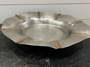 Plat de service élégant en aluminium et laiton, motif spirale, finition miroir, pour la table, sûr et tendance - Product Image 2