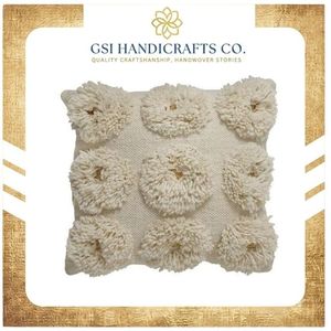 Coussin décoratif carré capitonné crème style bohème avec pompons, en promotion - Product Image 2