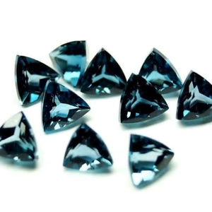 Topaze bleue de Londres, pierre précieuse naturelle, taille trion, 3 mm à 10 mm, lot en gros - Product Image 1