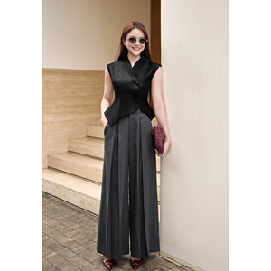 Pantalon plissé gris élégant taille haute à jambes larges pour femme, idéal pour le bureau ou les occasions décontractées, en polyester et élasthanne, modèle NERINA (ODM) - Product Image 1