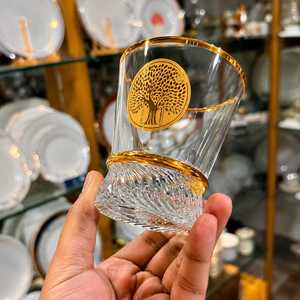 Verre à shot de luxe Tree Life, pièce unique, transparent avec bordure dorée, emblème d'arbre décoratif, cristal texturé pour cocktail - Product Image 1