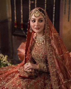 Lehenga Choli nupcial vintage con bordados elaborados, talla grande, silueta en A, manga larga, cola desmontable, largo hasta el suelo para boda - Product Image 4