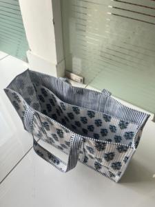 Bolso de mano de lona acolchado a mano con patrón rosa y naranja, estilo bohemio, bolso de compras con parte superior abierta para mujer, para todas las estaciones - Product Image 2
