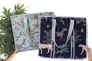 Bolso Tote de Algodón Acolchado Hecho a Mano, Bolso de Hombro con Estampado Floral Azul, Bolso de Compras Ligero, Bolso Reversible Estilo Boho - Product Image 5
