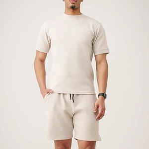 Ensemble T-shirt et short d'été imprimé pour homme de haute qualité, couleur personnalisée, design unique à taille élastique, col montant style Hip Hop - Unique - Product Image 3