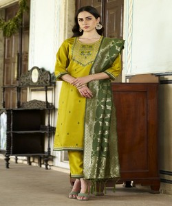 Ensemble haut et bas brodé Tesla fantaisie avec dupatta, tenue de fête, prix de gros, vêtement ethnique, couleur moutarde - Product Image 1