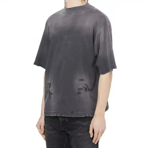 เสื้อยืดโอเวอร์ไซส์สีดำผ้าฝ้ายฟอกทรงโอเวอร์ไซส์ แขนสั้น คอกลม สไตล์สตรีท ผ้าเจอร์ซีย์ถัก - Product Image 1