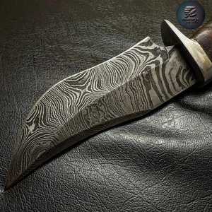 Couteau de chasse en acier Damas à pointe traînante avec manche en corne de chèvre, fabrication sur mesure, service OEM - Product Image 3