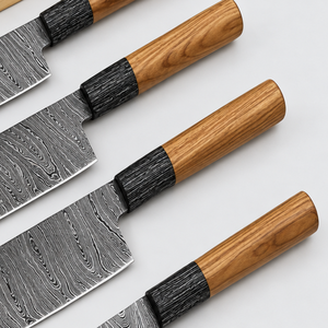 Ensemble de 4 couteaux de cuisine à motif Damas, lames gris argenté, manches en bois brun avec embouts noirs et boîte de rangement en bois - Product Image 4