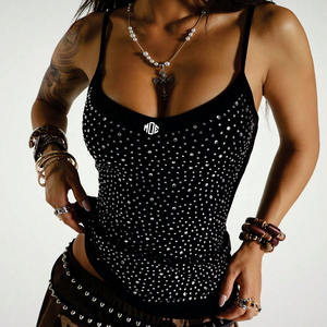 เสื้อกล้ามครอปประดับเพชรสำหรับผู้หญิง ทรงเข้ารูป สายเดี่ยว สไตล์สตรีทแวร์ รับผลิตเสื้อผ้าแบรนด์ส่วนตัว ผู้ผลิต OEM สหรัฐอเมริกา - Product Image 5