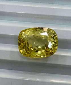 ไพลินสีเหลืองธรรมชาติจากศรีลังกา ความหมายของปุรกราช คือ ประโยชน์ ความมั่งคั่ง ความสำเร็จ ความเจริญรุ่งเรือง โหราศาสตร์ การบำบัด พลังบวก - Product Image 2