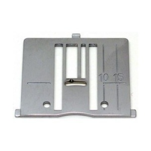 4125330-01 Plaque à aiguille en zigzag en acier, pièces de machine à coudre domestique, fabriqué à Taïwan - Product Image 1