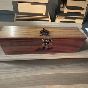 Caja de Almacenamiento Personalizada de Madera de Palisandro Hecha en India - Product Image 1