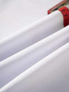 เสื้อฟุตบอลอเมริกันลายพรางสีขาวแบบกำหนดเอง หมายเลข 22 แขนเสื้อลายทาง ผ้าตาข่าย สตรีทแวร์ ผู้ผลิต OEM จำนวนมาก - Product Image 6