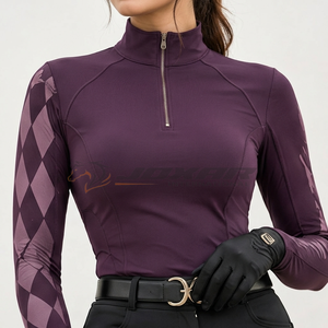 Sous-vêtement thermique pour femme, conçu avec un tissu extensible doux, coupe ajustée et matière respirante pour un confort hivernal. - Product Image 6