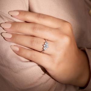 แหวนเพชรทรงมาร์คีส์สามเม็ด ผลิตในห้องปฏิบัติการ พร้อมใบรับรอง แหวนทองคำแท้สำหรับเจ้าสาว เครื่องประดับชั้นดีสำหรับผู้หญิง - Product Image 1