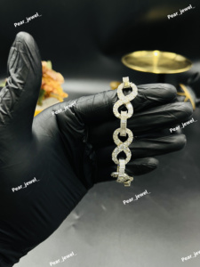Pulsera de Lujo con Diamantes de Corte Redondo y Eslabones Infinitos, Engaste de Canal con Corte Baguette, Pulsera Unisex para Uso Diario - Product Image 1