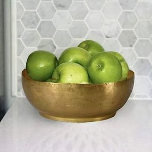 Tazón de Aluminio con Acabado Liso para una Decoración Moderna de la Mesa, Mejora la Experiencia Gastronómica con un Atractivo Metálico Elegante - Product Image 1