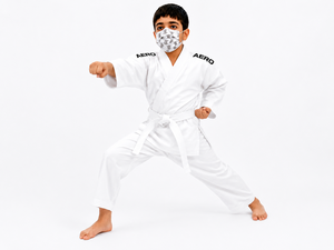 AERO Kids Karate Gi Blanco, Corte Regular, 100% Algodón, Ropa Duradera para Artes Marciales, Niños, Logotipo Personalizado, Cinturón Blanco, Manga Izquierda - Product Image 2