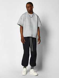 เสื้อยืดคอกลมผู้ชายสีเทาอ่อนทรงปกติ ผ้าฝ้าย 100% สไตล์ลำลอง สตรีทแวร์ รับผลิตแบรนด์ส่วนตัว แห้งเร็ว - Product Image 3