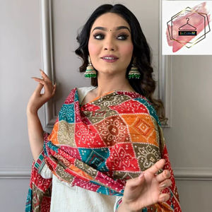 Kurta Chikankari de Algodón Blanco Perla - Conjunto de 3 Piezas de Algodón Schiffli Chikankari con Top y Pantalón con Bordado a Mano y Dupatta de Algodón y Seda - Product Image 1