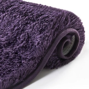Alfombra de Baño Rectangular de Microfibra Morada, Antideslizante, con Base de Goma, Gruesa, con Mechones, Estilo Moderno para Baño - Product Image 3