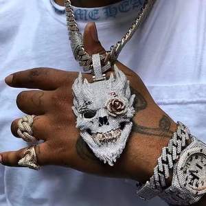 Collar con Colgante de Calavera Iced Out Unisex Hip Hop con Moissanita en Forma de Diamante, Chapado en Plata y Cadena de Cuerda Trenzada - Product Image 3