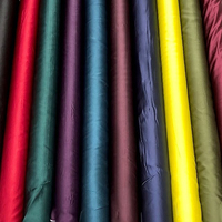 Tissu satiné doux au toucher de soie, textile en polyester satiné de qualité supérieure pour robe de mariée, tenue de soirée, doublure, artisanat et décoration intérieure