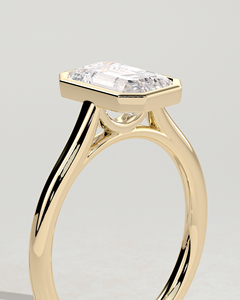 แหวนหมั้นเพชรเม็ดเดี่ยวทรงสี่เหลี่ยมมรกต 1 กะรัต ทองคำแท้ 14K ฝังแบบ Bezel Set เพชรเพาะเลี้ยงในห้องปฏิบัติการ รับรองโดย IGI เกรด E VVS2 เพชร CVD ผลิตตามแบบ OEM - Product Image 2