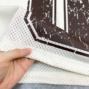 T-shirt vintage streetwear pour homme à manches courtes, col en V, coupe ample, en jersey maillé, avec noms d'équipe personnalisés, tissu respirant et anti-humidité - Product Image 5