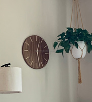 Reloj de pared de fusión de resina y madera hecho a mano con diseño abstracto artístico para interiores de casas contemporáneas y exclusivas