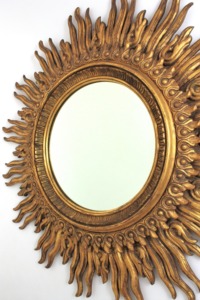 Round Gold Sunburst Wall Mirror With Wooden Frame Traditional Decorative Design - Product Image 4