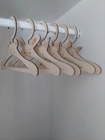 Cintres en bois Delarchi HT31 de haute qualité avec forme personnalisée et design mignon pour adultes, enfants et animaux domestiques – Organisation de la maison