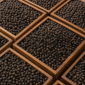 Pimienta negra india entera limpiada a máquina para empresas y exportadores internacionales de especias - Product Image 1