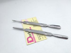 Pousse-cuticules professionnel de haute qualité en acier inoxydable, logo personnalisé, double extrémité, pour manucure, éliminateur de peaux mortes, pousse-ongles. - Product Image 5
