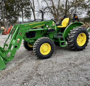 Tractor Agrícola John Deere 5055E de 80HP 2WD con Caja de Cambios y Bomba de Alto Rendimiento para Agricultura, Precio de Fábrica - Product Image 1