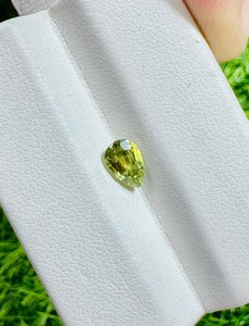 Piedras preciosas de zafiro verde natural sueltas para la fabricación de joyas, anillos, colgantes, pendientes, piedra verde de alta calidad - Product Image 1