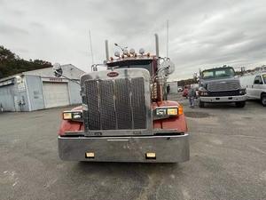 Camión de carga de larga distancia con potente motor diésel y cabina cómoda para conducción prolongada - Product Image 6