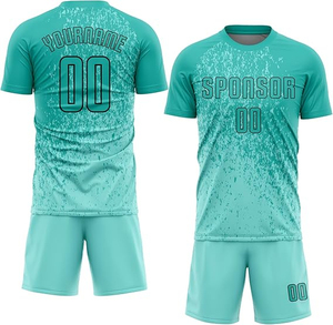 Fabricant pakistanais d'uniformes de football sur mesure, tenue de football respirante (maillot et short) pour clubs professionnels - Product Image 1