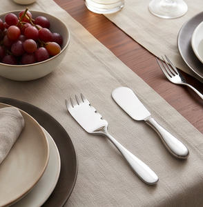 Ensemble de spatules et couteaux à gâteau en argent antique avec poignées forgées à la main, pour cérémonies et mariages - Product Image 4