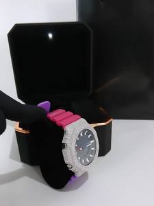 Reloj Hip Hop de Lujo GM2100 con Bisel y Caja con Incrustaciones de Diamantes Moissanite VVS, Pantalla Digital, Nuevo y Moderno - Product Image 2