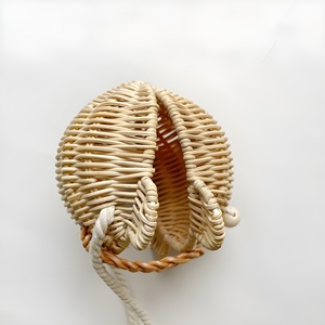 ตะกร้ารูปหมีน้อย ทำจากหวายเวียดนาม กระเป๋าสะพายข้างสำหรับเด็ก ตะกร้าตกแต่งสำหรับเด็กเล็ก - Product Image 3